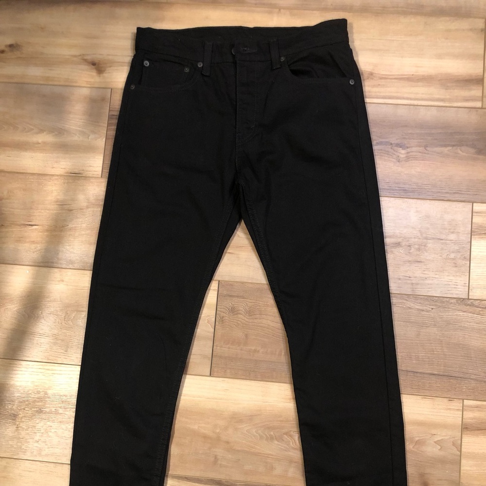 LEVIS 512 WOMANS BLACK  STRAIGHT LEG 32 x 32